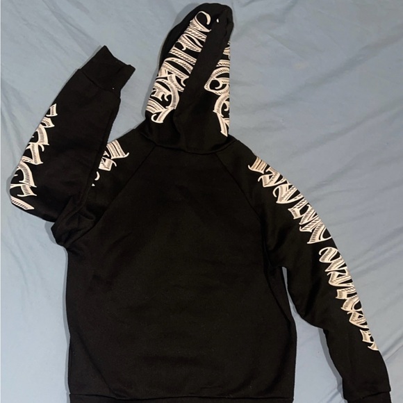 Streetstyle Zip-Up Hoodie - Picture 4 of 4